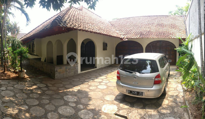 Rare Listing! Rumah + Kolam Renang di Radio Dalam, Jaksel - SHM