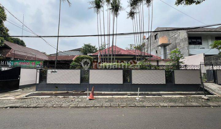 Ruang Usaha Dan Bisa Jadi Rumah Hunian  di Kebayoran Baru SHM - Sertifikat Hak Milik 1