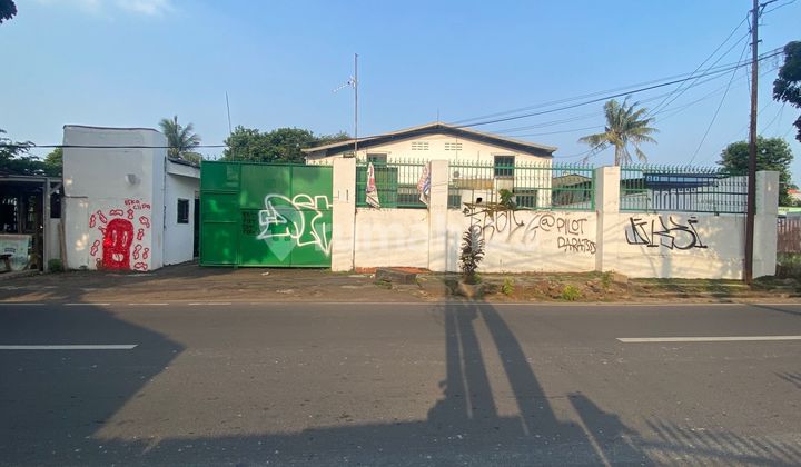 Warehouse with large land, already has SHM in Cilangap, East Jakarta. Warehouse with large land, already has SHM in Cilangap, East Jakarta.
