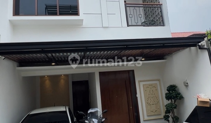 Minimalis, 3 Lantai, Siap Huni, Bebas Banjir, Bisa KPR, Nego 2