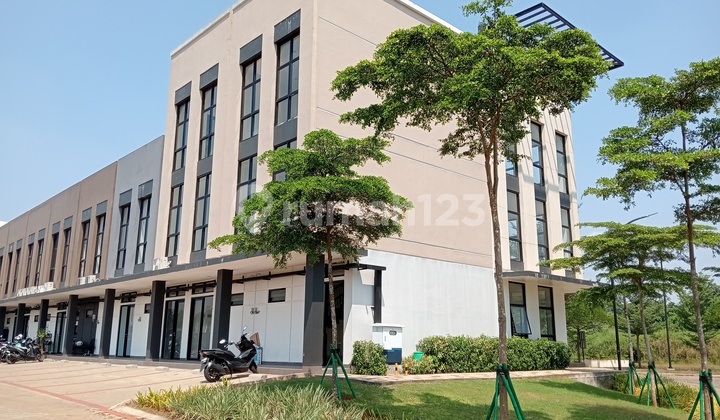 Attached Shophouses, Cimanggis Golf Estate, Suitable for All Businesses, Negotiable