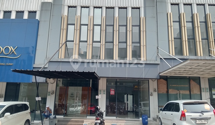 Madison, New, Suitable for Office, Strategic Location, Negotiable