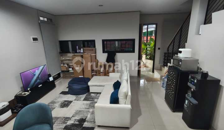 Town House, 2 Lt, Siap Huni, Semi Furnished, Bebas Banjir, bisa KPR 2