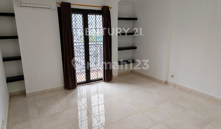 For Rent Semi Furnished Apartment Gading Resort Moi 2