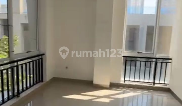 Disewakan Ruko Shibuya PIK 2 Bersih Sudah Ada Sekat