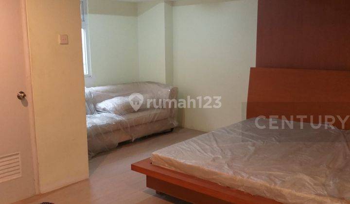 Apartment Gandeng Full Furnished Green Pramuka 1