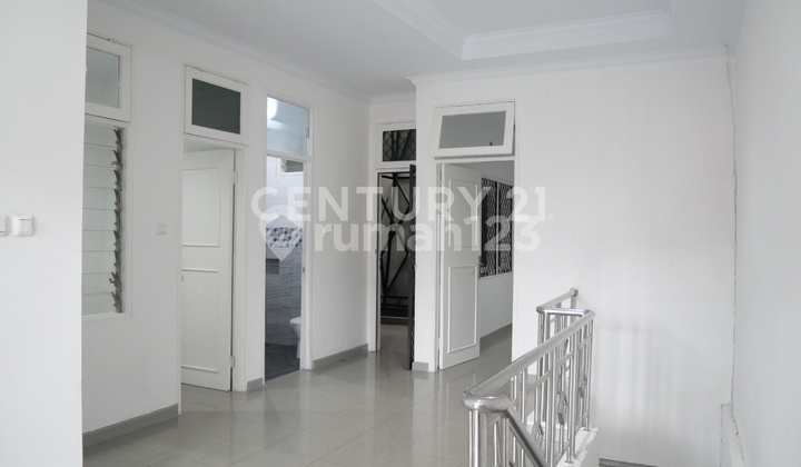 Rumah Gading Nias Timur
4 BR Baru Renovasi