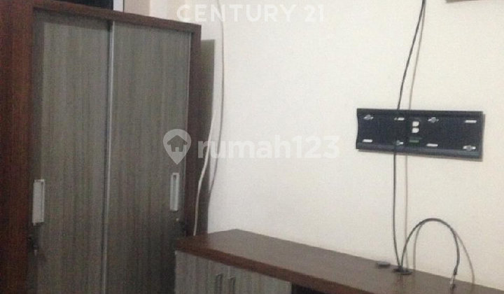 Tifolia Apartment Large Studio Type Furnished 32nd Floor 2