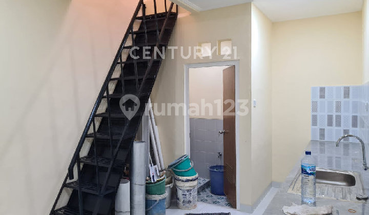 Rumah 3 Lantai Siap Huni & Strategis Di Pelepah Elok  2