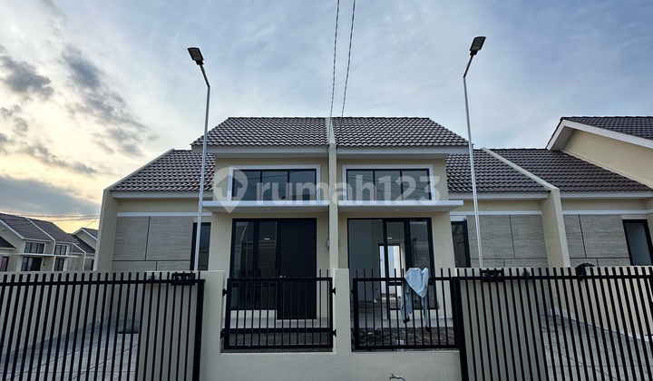 Rumah Dengan Luas Tanah Jumbo Di Sedati Kwangsan Sidoarjo Rumah Dengan Luas Tanah Jumbo Di Sedati Kwangsan Sidoarjo