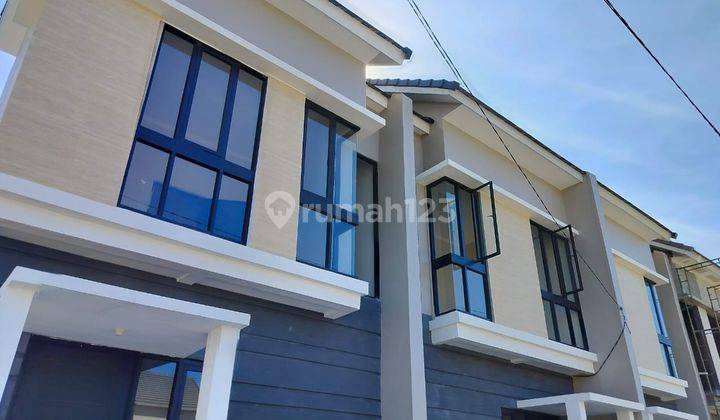 Dijual Rumah Dan Dapatkan Dp Ringan Lokasi Surabaya 2