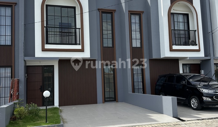 Rumah Modren Terbaru Dekat Pintu Toll Sidoarjo Siap Huni  2