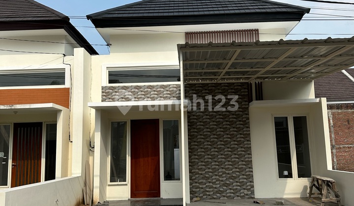 Rumah 1 Lantai Dan 2 Lantai Siap Huni Ditengah Kota Sidoarjo