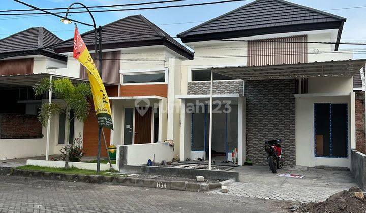 Rumah Hook Perumahan Palm Ville Regency Sidoarjo Dekat Transmart 2