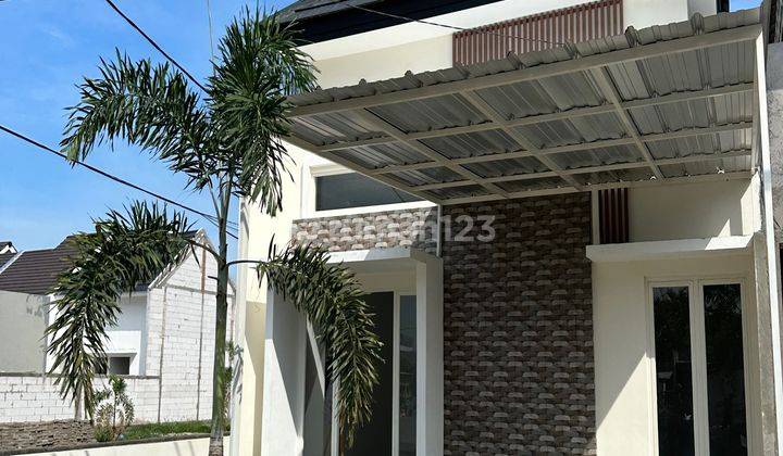 Rumah Siap Huni Model House Minimalis Di Tengah Kota Sidoarjo 1