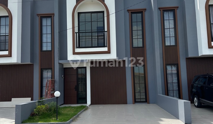Rumah 2 Lantai Ukuran Besar Model Terbaru Di Sidoarjo Rumah 2 Lantai Ukuran Besar Model Terbaru Di Sidoarjo