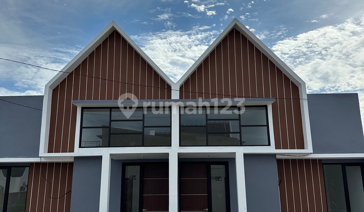 Rumah Baru 1 Lantai Dan 2 Lantai Siap Huni Di Kota Sidoarjo Rumah Baru 1 Lantai Dan 2 Lantai Siap Huni Di Kota Sidoarjo