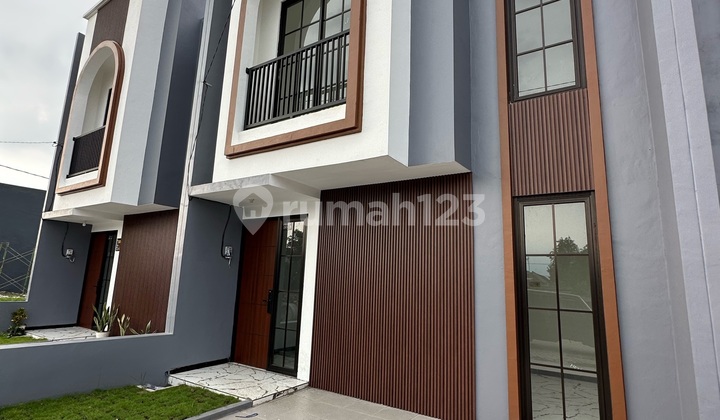 Rumah 2 Lantai Siap Huni Di Kota Sidoarjo