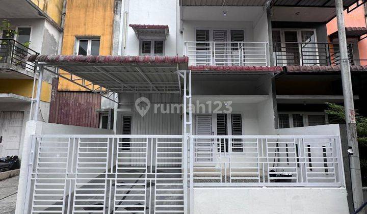 Rumah Murah J City 2,5 Lantai Siap Huni di Medan Johor 1