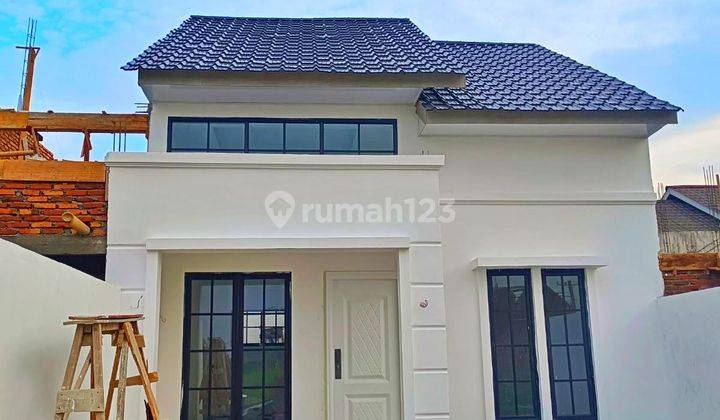 Rumah Desain Minimalis Modern di Medan Johor 1