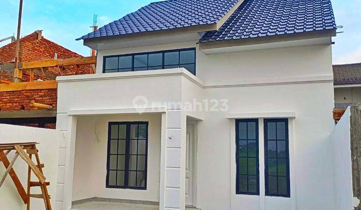 Rumah Desain Minimalis Modern di Medan Johor 2