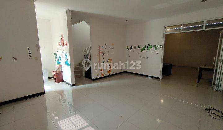 Rumah 2 Lantai di Taman Kopo Indah V Cluster Sommerville 2