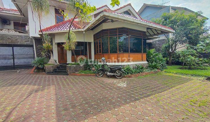 Rumah Lux Luas di Komplek Dakota, Gunung Batu, Bandung 2