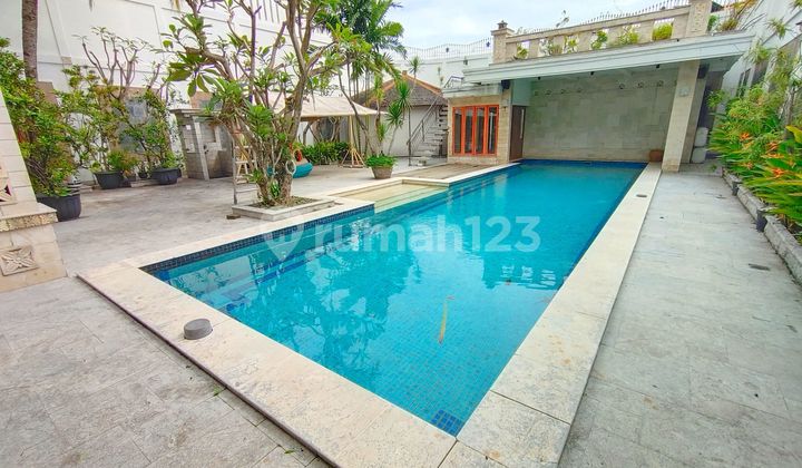 Rumah Lux Mewah plus Kolam Renang di Jalan Sirnamanah, Sukajadi 2