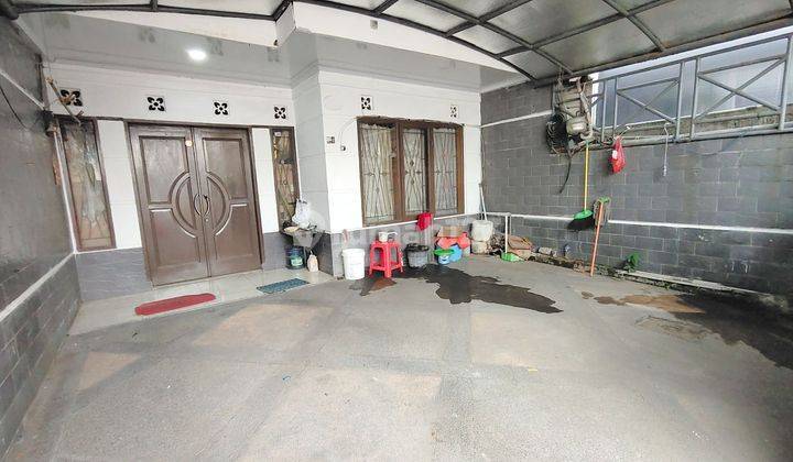 Rumah Tengah Kota di Jalan Kembar Barat, Dekat Moh.Toha 1