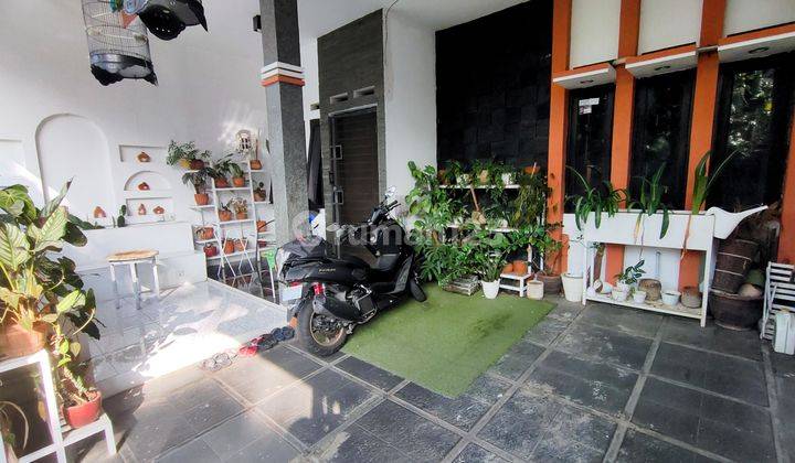 Rumah Minimalis Hampir Full Furnished di Taman Kopo Indah 3 1