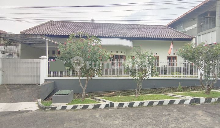 Rumah Lux Luas di Perumahan Budi Sari, Sayap Setiabudi
, Bandung