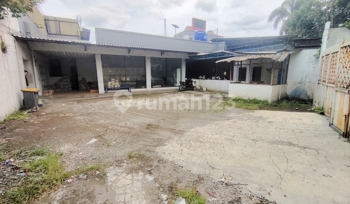 Bangunan Toko + Gudang + Kantor Di Jl. Soekarno Hatta, Bandung