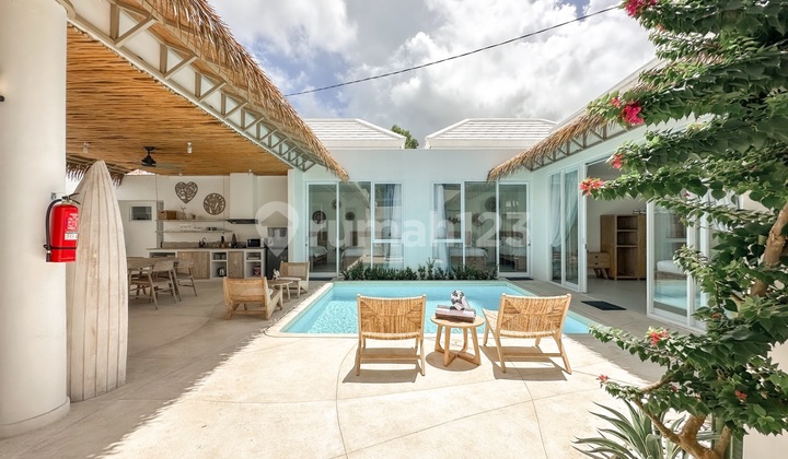 Modern Santorini Style 4 Bedrooms Villa At Ungasan