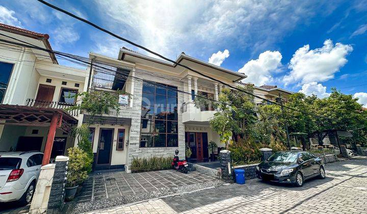 *PRICE UPDATE!!*
LUXURY 4 BEDROOMS WELL MAINTAINED HOUSE AT DENPASAR

Located at Pemogan, Denpasar 1