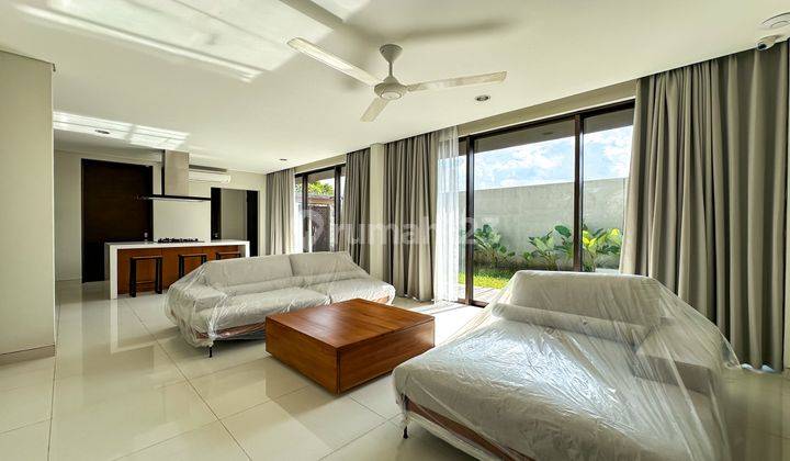 LUXURY 3 BEDROOMS VILLA NEAR BEACH AT CIPUTRA BEACH RESORT 1