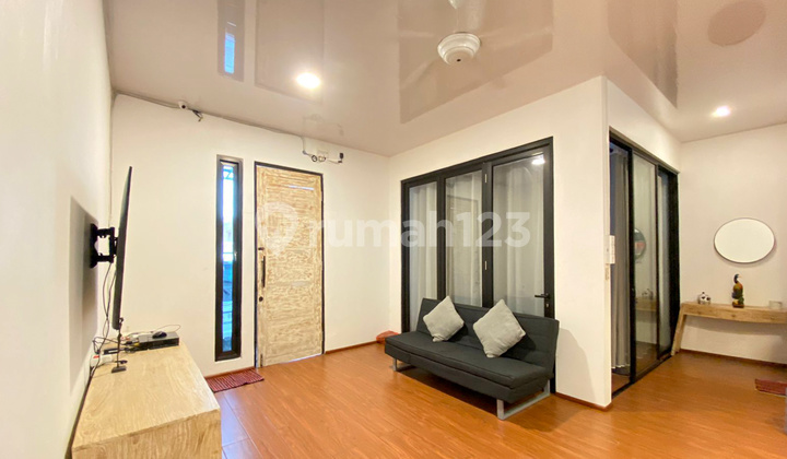 Minimalist 3 Bedrooms House At Kerobokan 2