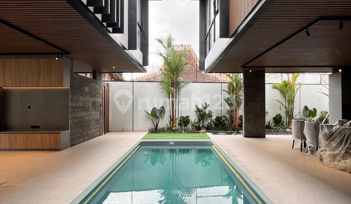 Brand New Luxury Tropical 3 Bedroom Villa In Berawa