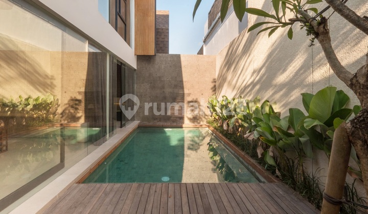 Brand New Modern 3 Bedrooms Villa For Rent At Ubud Brand New Modern 3 Bedrooms Villa For Rent At Ubud