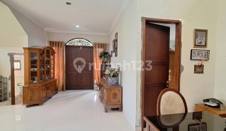 Dijual Rumah Hook 2 lantai di Griya Loka BSD. Lokasi sangat Strategis. 2