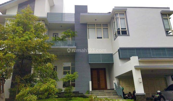 Dijual Rumah Besar Dekat Danau di Vermont Bsd 1