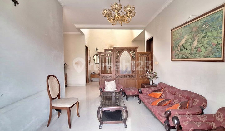 Dijual Rumah Hook 2 lantai di Griya Loka BSD. Lokasi sangat Strategis.