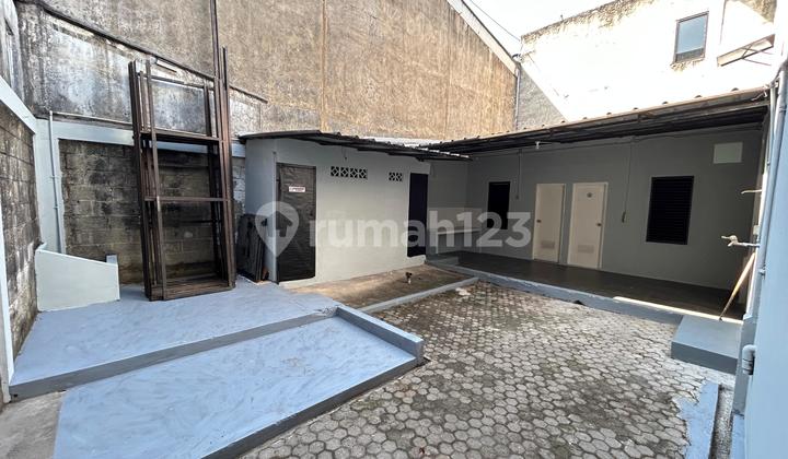 Warehouse for Rent in Taman Tekno BSD. Close to toll access. Ready! Warehouse for Rent in Taman Tekno BSD. Close to toll access. Ready!