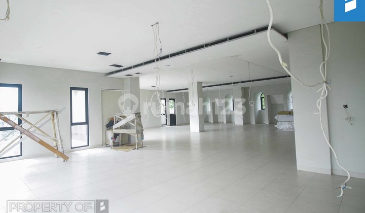 Ruang Usaha Baru Sayap Riau 234 Meter, Cocok Untuk Kantor Studio