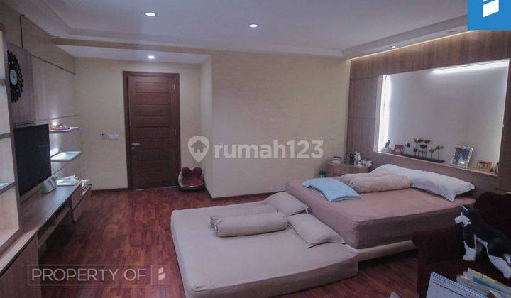 Rumah 3 Lantai Bagus SHM di Ciumbuleuit, Bandung 2