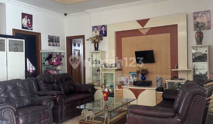 LUXURY HOUSE, TEAK MARBLE MATERIALS, MAIN ROAD, QUICK NEGOTIATION, MEKAR WANGI, BANDUNG 2