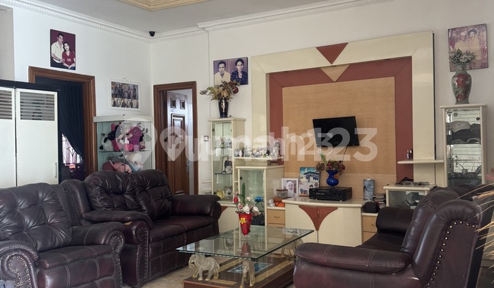 Luxury Teak-Marble House Quick Negotiation Near Buah Batu Bandung Luxury Teak-Marble House Quick Negotiation Near Buah Batu Bandung