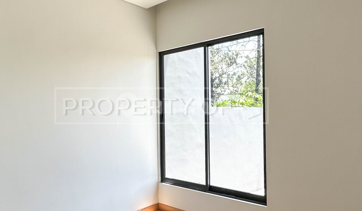 Rumah Mewah, 2 Lantai Baru ! 5 Menit Dari Yogya, 10 Menit Dari Exit Tol ! Last Unit 2