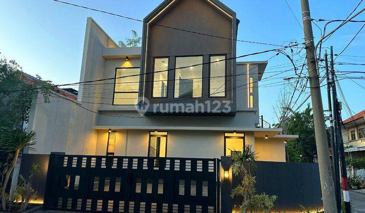 Rumah SHM Baru 2 Lantai Row 3 Mobil di Babatan Pantai 1