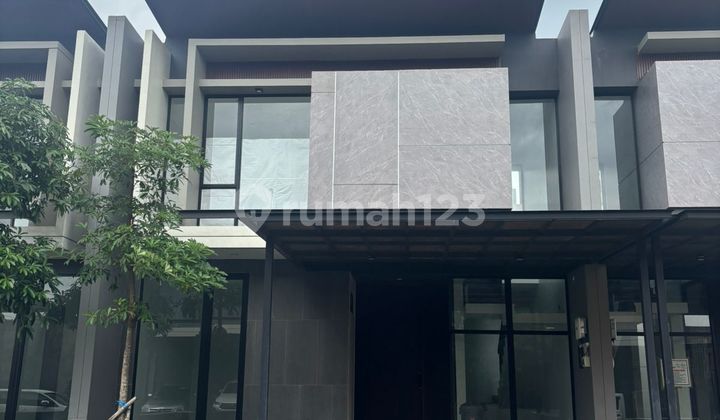 Disewakan Rumah di Citraland Cluster District 9