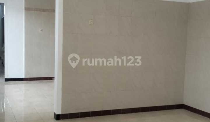 Disewakan Rumah dengan Lokasi Strategis di Pusat Kota Jl. Kartini 2